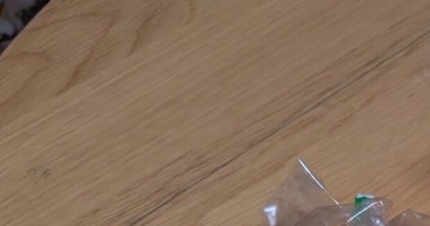 高3娘のお泊まり会、友達が「つまらないものですが」と出してきたのは……　“まさかのチョイス”にママ驚き「わ～～」「すっごい」