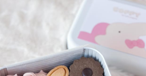 愛知県のカフェ店主が作ったクッキー缶→開けると……　「んあああ」まさかの中身に「興奮止まりません」