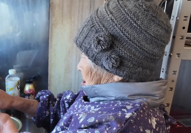 「尊敬します」96歳おばあちゃんの8品のお昼ごはんが圧巻! 「すごい食欲ですね」「こちらが元気もらえます」