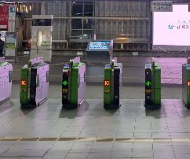 さいたま新都心駅から帰ろうとしたら…… 「こんな時間まで働いた私をねぎらってくれる」驚きの光景が194万表示