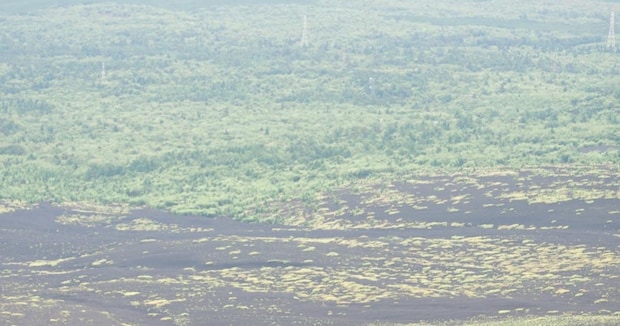 富士山の中腹で、ポツンと残されていたのは……　目を疑う“衝撃の光景”に「いやーすごい風景」「そんな時代があったんですね」