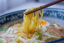 【関西地方在住者に聞いた】麺類が最高にうまい「都道府県」ランキング　2位は「福岡県」、1位は？