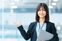 20年前の「就職人気企業」ランキングTOP10！　第1位は「サントリー」【2025年最新調査結果】