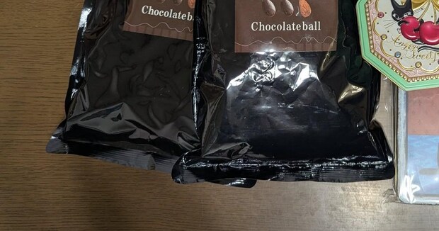 「お菓子をどうにかしなさい！」　母から怒られた53歳女性→全部出すと……「わあー凄い」　とんでもない光景に「そりゃ怒られるわ笑」