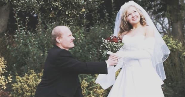 18歳と29歳で結婚した男女→19年後……「ステキ！」　65万再生の“現在の姿”に感動の声「年齢なんて関係ないね」【海外】