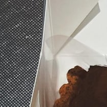 夫がケーキ18個買って帰宅→箱を開けたら…… 驚きの光景に「いやこれは買っちゃう」「そんな旦那が欲しい」