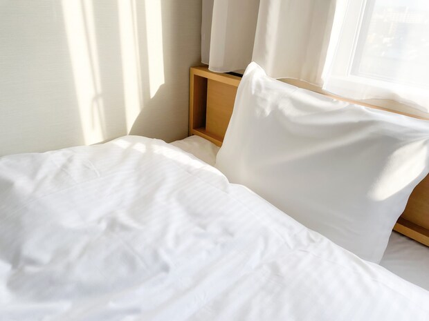 【30～40代に聞いた】コスパが最高の「ビジネスホテル」ランキング！　2位は「アパホテル」、1位は？