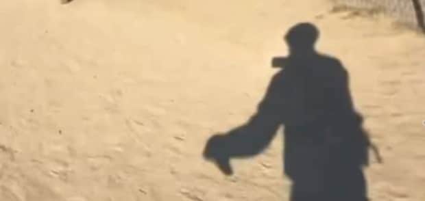 息を切らせて全速力で走る夫の姿、最後まで見ると……　予想外の光景に「パパさん最高」「まさかの後ろww」と155万表示