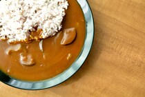 【50代に聞いた】家に常備しておきたい「レトルトカレー」ランキングTOP28！　第1位は「ボンカレーゴールド（大塚食品）」【2025年最新調査結果】