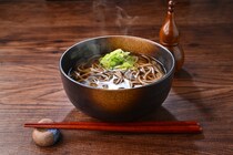 「ついつい飲み干してしまいます」　都民が思う“最高にうまいそばチェーン”って？　ランキング上位に「立ち食いの域を超越してるのが好き」「初めて食べた衝撃忘れない」の声