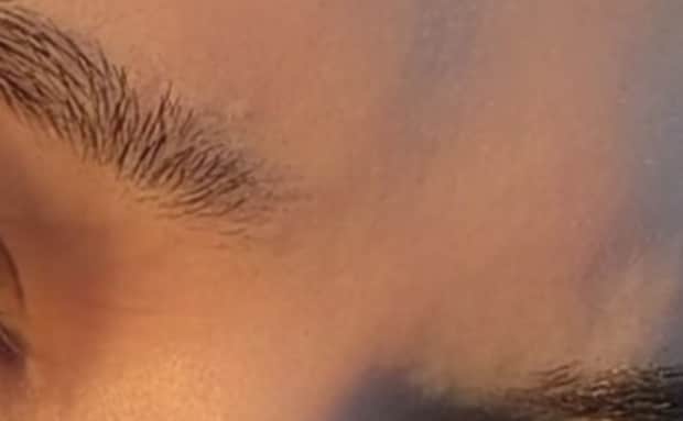 よく「カラコンしてる？」と言われる男性、目を見てみると……　驚きの瞳の色に「すごい綺麗」「向日葵が入ってるみたい」