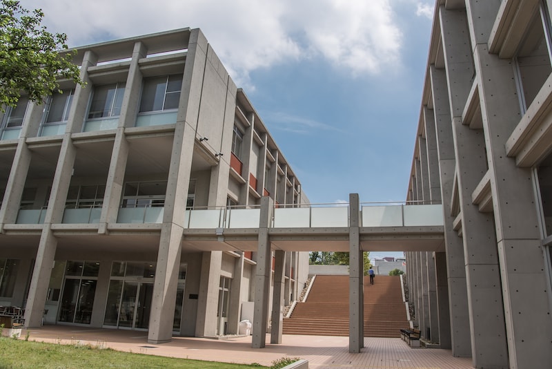 「明るくて最高な大学」　学生に評価される“東海地方の私立大学”って？　ランキング上位に「講義は雑談を交え和やかに進行」「大学で楽しみ、かつ就職を進めるには適している」の声