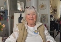 「若い頃はモテすぎて大変だった」という87歳祖母→孫が昔の姿を見てみると……　圧倒的すぎる当時の姿が180万再生「美しさに言葉を失った」【海外】