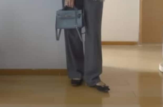 47歳女性のユニクロ購入品を使った“老け見えしない”着こなし術に称賛　「年齢を重ねても素敵」「お美しい」