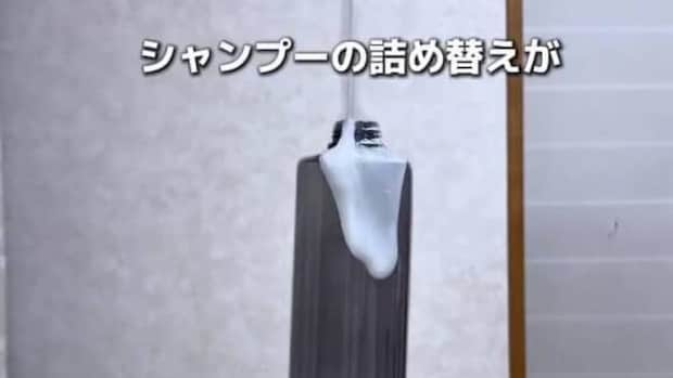 失敗しがちなシャンプーの詰め替え作業→圧倒的時短ライフハックが120万再生　目からウロコのアイデアに「うわぁぁこれいいい！！」