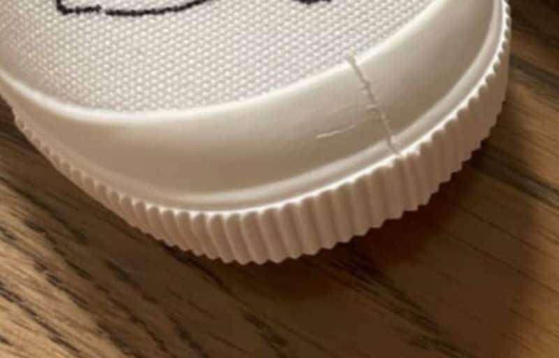 4歳息子「上履きに絵を描いて」→ママがリクエストに応えたら……「さかなクンやん!！」「うますぎる」　渾身の仕上がりが話題