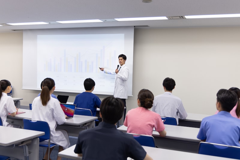 「毎日楽しいです」　学生に人気の“秋田県の大学”　高評価の理由は「立地が良く、クラス担任制なのが◎」「就職率は100%」「飲食店もたくさん」