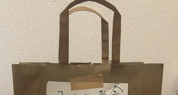 「この置き手紙はなしでしょ」マンションの掃除のおばちゃんが残したものは…… まさかの中身に「粋な人だね」「泣いちゃうやん」