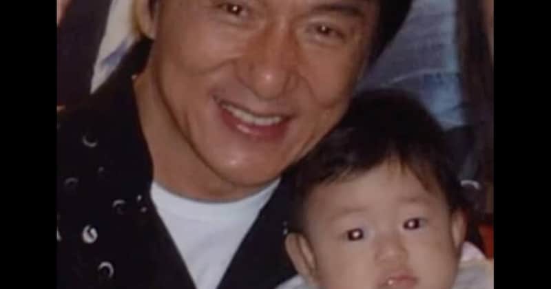 ジャッキー・チェンに抱っこされた女の子→21年後……「えええぇ?!」　250万再生の“現在の姿”に「すげー」「待って待って」