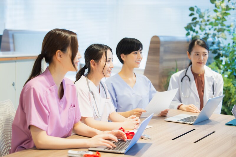 「どこよりもアットホーム」　“学生人気の高い関西の私立大”ランキング上位に「就職前も就職したあとも手厚いサポート」「手厚く勉強指導をしてくれるところが売りだと思います！！」の声