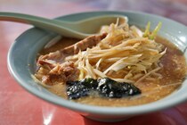 「バケモンうまくてワロタ」ラーメンショップの“日本一”とも言われる店舗って？　「ありえんくらいうまい」「うますぎて感動の涙」「これが頂点の味か」