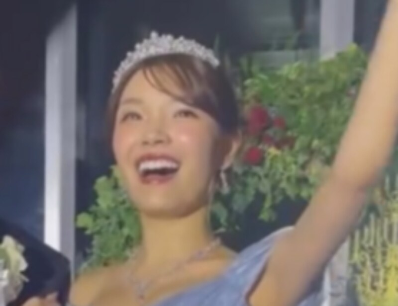 ディズニー大好きな新婦、結婚式で叶えた“夢の演出”が412万再生　まさかの大変身に「震えました」「本当にディズニーみたい」