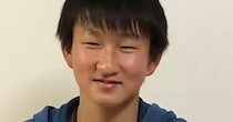 素朴な18歳男子→韓国アイドルにハマって5年後……　衝撃の“現在の姿”に「えらいこっちゃ！」「何度もビフォーと見比べた笑」