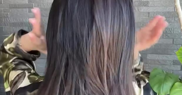 髪を下ろした女性→手際よくアレンジしていくと……　上品な着物姿に変身「ステキです！」「私も見習います」