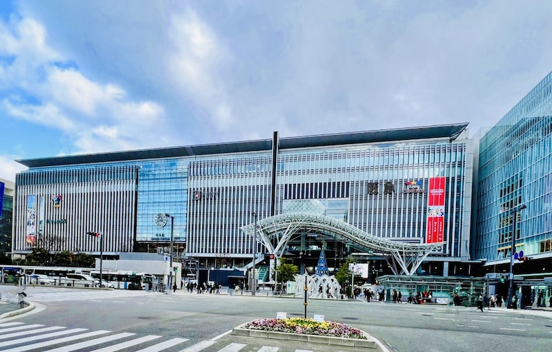 【50代が選ぶ】買ってきてほしい「博多土産」ランキング! 2位は「博多通りもん」、1位は?