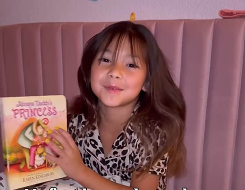 「これぞ育児」 ←あと10人子どもが欲しいと思わせる長女 10人分苦労する次女→ まさかの姉妹が180万再生「飲み物吹いたw」 【海外】