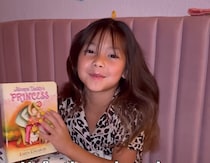 「これぞ育児」　←あと10人子どもが欲しいと思わせる長女　10人分苦労する次女→　まさかの姉妹が180万再生「飲み物吹いたｗ」　【海外】