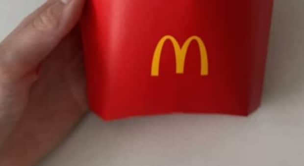 マックを食べ終わった後は「こうしますよね」→驚きの光景に「A型ですか?」「すごくわかりますっ」