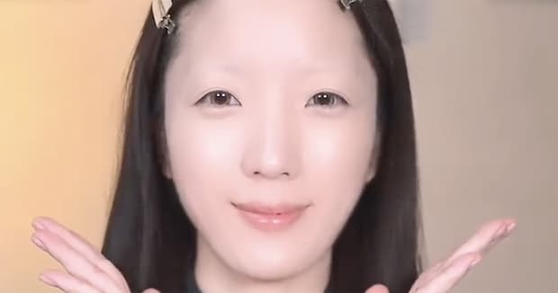 30代主婦が『ジョジョ』風メイクに挑戦したら……「もう芸術！」　“衝撃の仕上がり”に「凄すぎて笑ってるw」「世界一ィィィ！！」