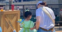 森尾由美、孫娘の3歳バースデーで3世代ディズニーへ……愛らしい衣装での後ろ姿に同世代からも反響「リトルプリンセスだ」「人生で1番幸せだろうな」