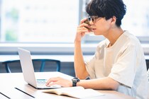 「実用、有用性がある、素晴らしい学科」“学生評価の高い大学”って？　東京都のランキング上位に「プログラミングとか心理学を学びたくて入学」「家から出なくても勉強ができる環境」の声