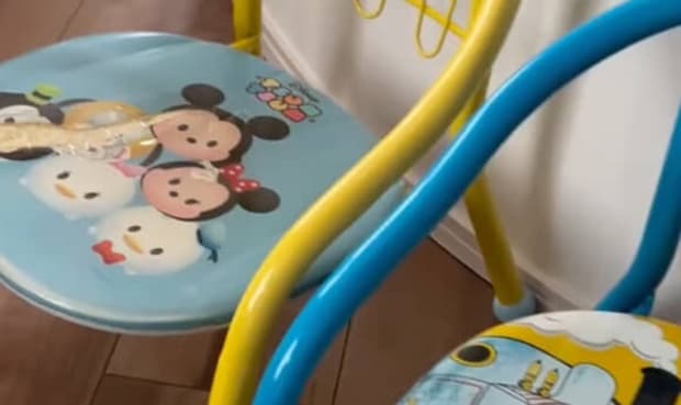 捨てるはずだったボロボロの豆椅子が……　「え、すごい」家族感動のリメイクに「なんて素敵なアイデア」「捨てる前に知りたかったぁ」