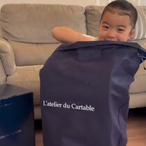 娘が悩みに悩んだランドセルが到着→箱を開けたら……　大人も羨むデザインに「びっくり」「ちょ、ちょ、おしゃれすぎない？」