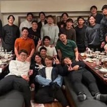 「ちょっと待て」　大谷翔平の“WBC決起集会”投稿→端に写っていた“まさかの人物”に「どうして」「似てる人いるなあって思ったら……」