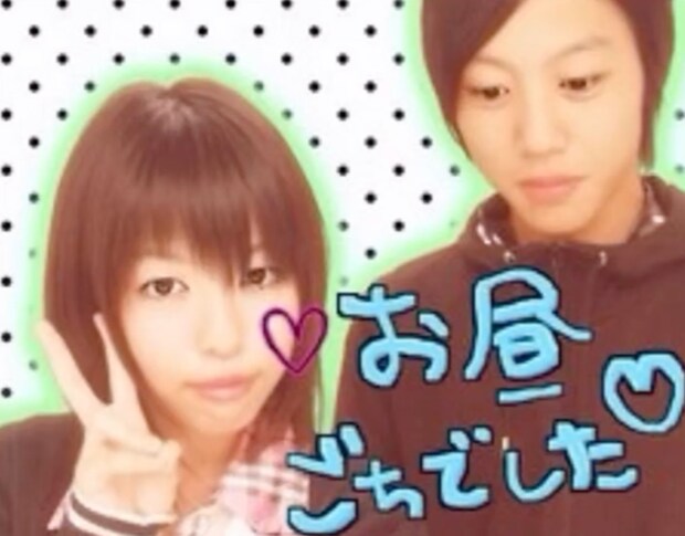 初プリをとった高校生の男女→15年後……　想像を超える現在の姿に「幸せな気持ちになる」「永遠に幸せに」