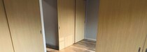 同棲1日目のカップル、新居の床をふと見ると……　まさかの光景に「最高の幕開け」「なんもできなくて草」