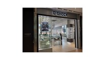 「ひと目で購入を決めた」　“黒×青フェイスのG-SHOCK”が人気！　「値段以上に使えた」「機能性も抜群」などの声