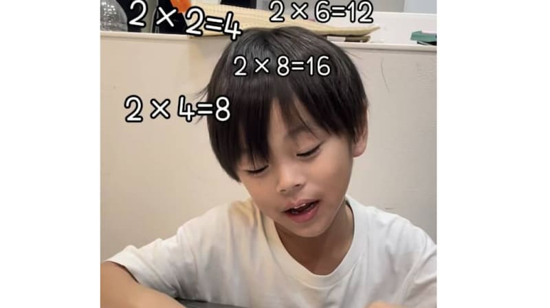 11歳・8歳・7歳の3きょうだい→同時に宿題を始めると……「あれ？」　まさかの事態に「仲間に入りたい！」「笑笑笑笑笑笑」