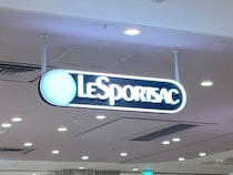 「20年近く愛用しています」LeSportsac（レスポートサック）の“ショルダーバッグ”が高評価 「なんと言ってもサイズ感が最高」「ポケットが多いので小物を入れるのに便利」