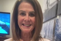 71歳とは思えない女性→若いころの姿を見ると……「うわああああ！」「女優さんみたい！」と100万再生【海外】