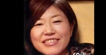 大好きなヒョウ柄を着ていた40歳女性→20年後……「好きは変わらない」　まさかの姿に「だんだん若返ってません!?」「今が1番カッコイイ」