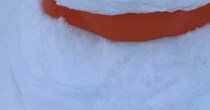 雪かきに飽きた男性→雪だるまを作ってみたら……「うま！！！」　“まさかの光景”に「近所だったら写真撮りに行っちゃいます」