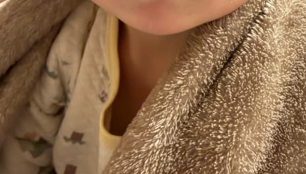 “山﨑賢人になりたい”5歳の息子→ママがカメラを向けると……　まさかの表情に「将来有望すぎる」「ちゃんと賢人の角度」