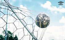 「これを探してたってくらいちょうどいい」UMBRO（アンブロ）のセール中“2190円サコッシュ”が高評価 　「折りたたみ傘や水筒も入ります」「素材も軽くて最高」