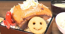 【画像】とんでもない量の肉料理
