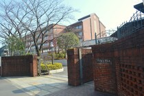 「お淑やかで華やかな学生が多い」　“4月に統合・共学化”の名門女子大学はブランド力が高評価！　「着付けの授業などあります」「就職率も高いですしいい学校」